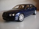 1:18 Minichamps Bentley Continental Flying Spur 2005 Azul. Subida por Ricardo